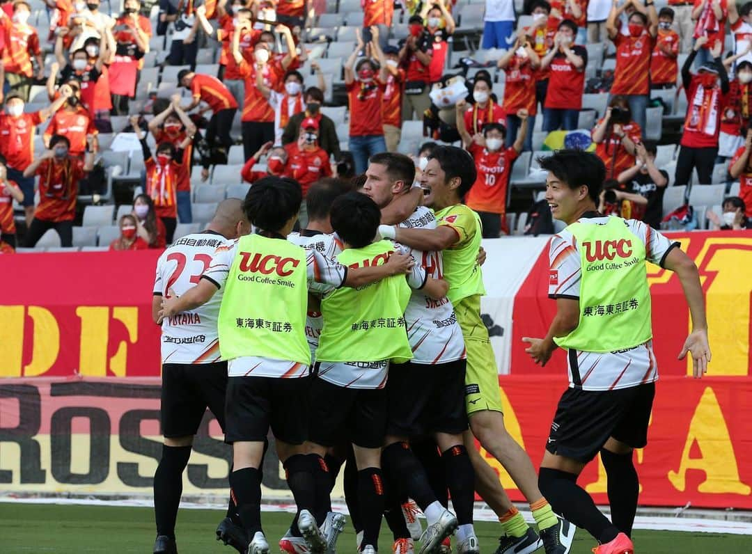 稲垣祥のインスタグラム：「幸せ☺️ #ルヴァン杯決勝進出 #grampus」