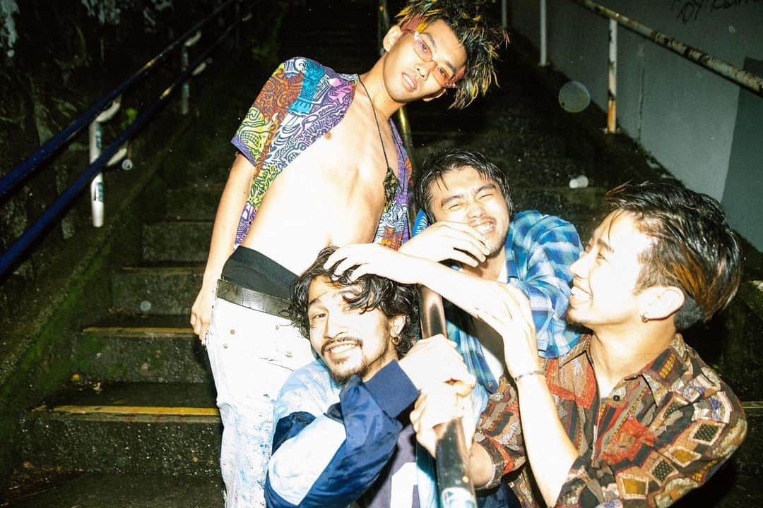 のインスタグラム：「ㅤ ㅤ 今週 10/15(金) King Gnu Mステにて 新曲初披露します ㅤ “きんぐぬ〜エピソード0”って感じのスペシャルステージ披露するので見逃し厳禁でよろしく #KingGnu ㅤ Photo by @ayumu10.18」