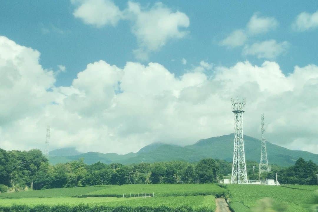 小久保柚乃のインスタグラム：「☁️‪𓂃⸒⸒  #フィルムカメラ #フィルムと生活 #カメラ #そら」