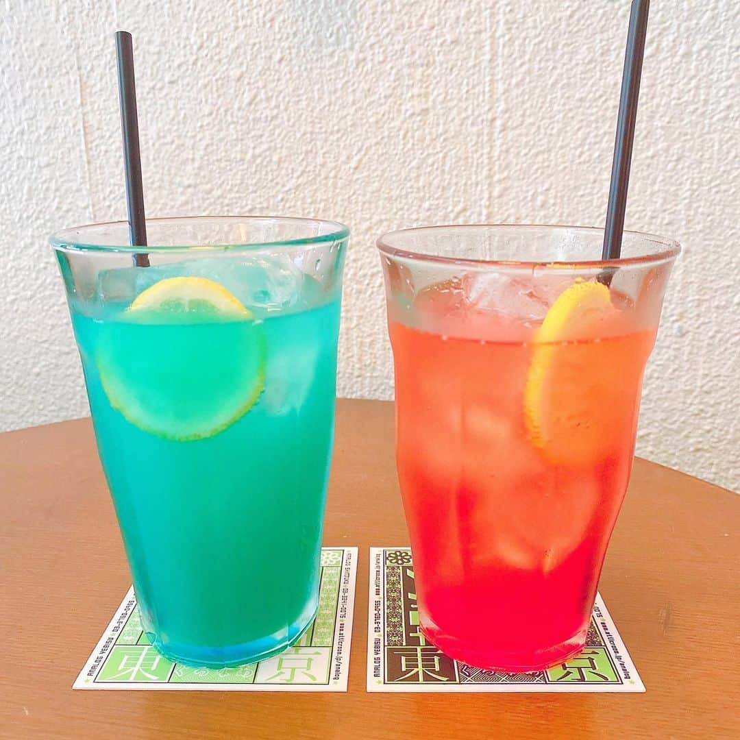 瀧脇笙古さんのインスタグラム写真 - (瀧脇笙古Instagram)「🍹もう大人だよ🍹 ⁡ ⁡ ⁡ ⁡ 髪の毛染めて、前髪流して、 アクセサリー付けたら、 いつもより大人かもって気持ちがなるのよね✨ ⁡ ⁡ 飲んでいるのは ストロベリーレモンスカッシュ🍓🍋 ⁡ ⁡ ⁡ ⁡ ⁡ #イコラブ #銀座カフェ #アナログ八重洲」10月11日 22時56分 - takiwaki_shoko_