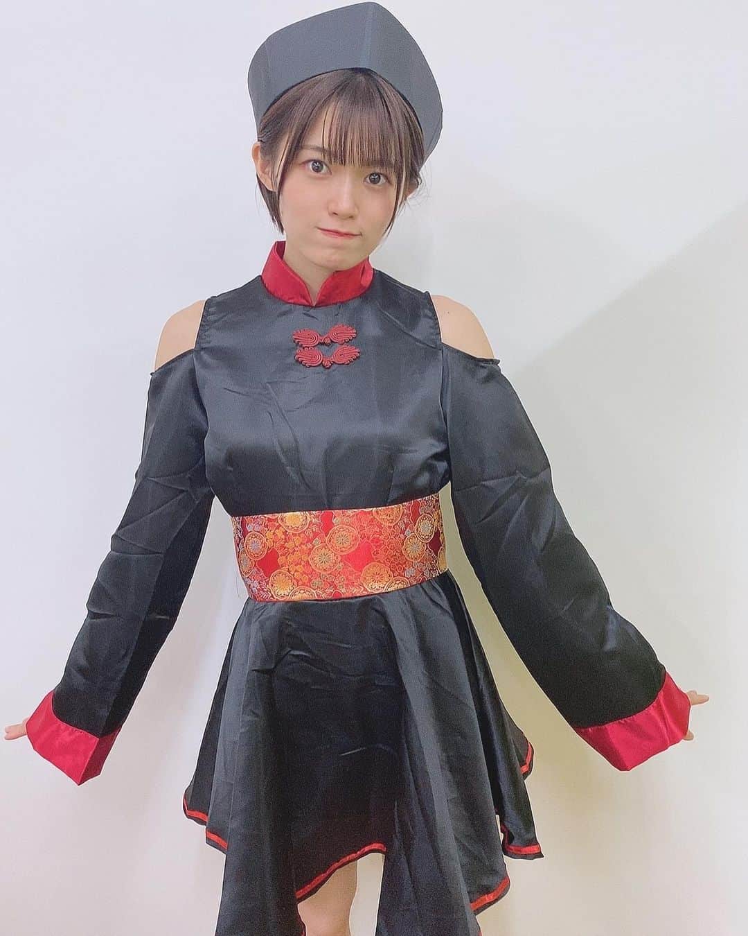 のインスタグラム：「🩸  キョンシーになってみた😃   #コスプレ  #キョンシー」