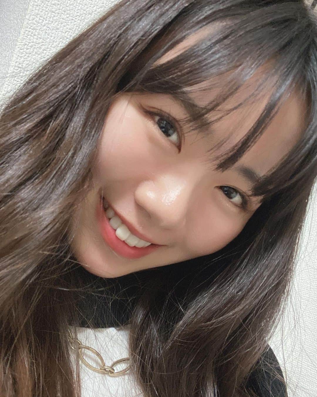 963のインスタグラム：「まつ毛がだんだんいい感じにふふ❤️❤️ おやすみ〜zzz  あゆか #japanesegirl #shibuya #まつ毛パーマ #センター分け #ootdfashion #ootd」