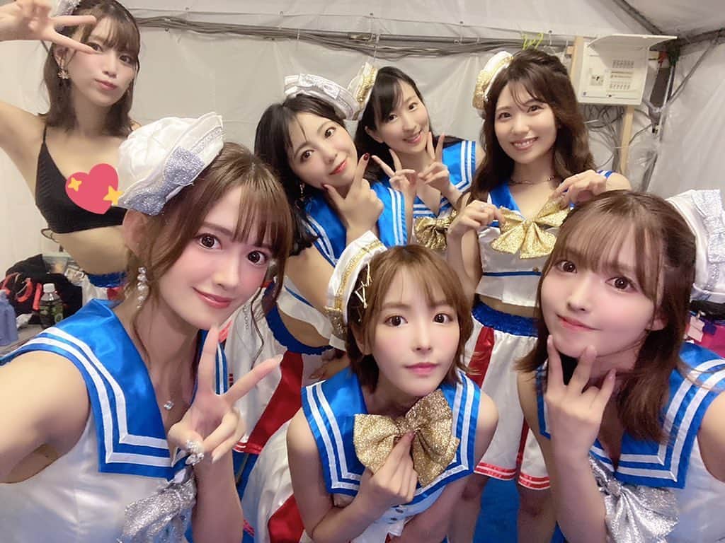 希島あいりのインスタグラム：「アイドル💙⚓️  .  .  #恵比寿マスカッツ #フィリピンエキスポ2021 #ライブ #セクビ衣装」