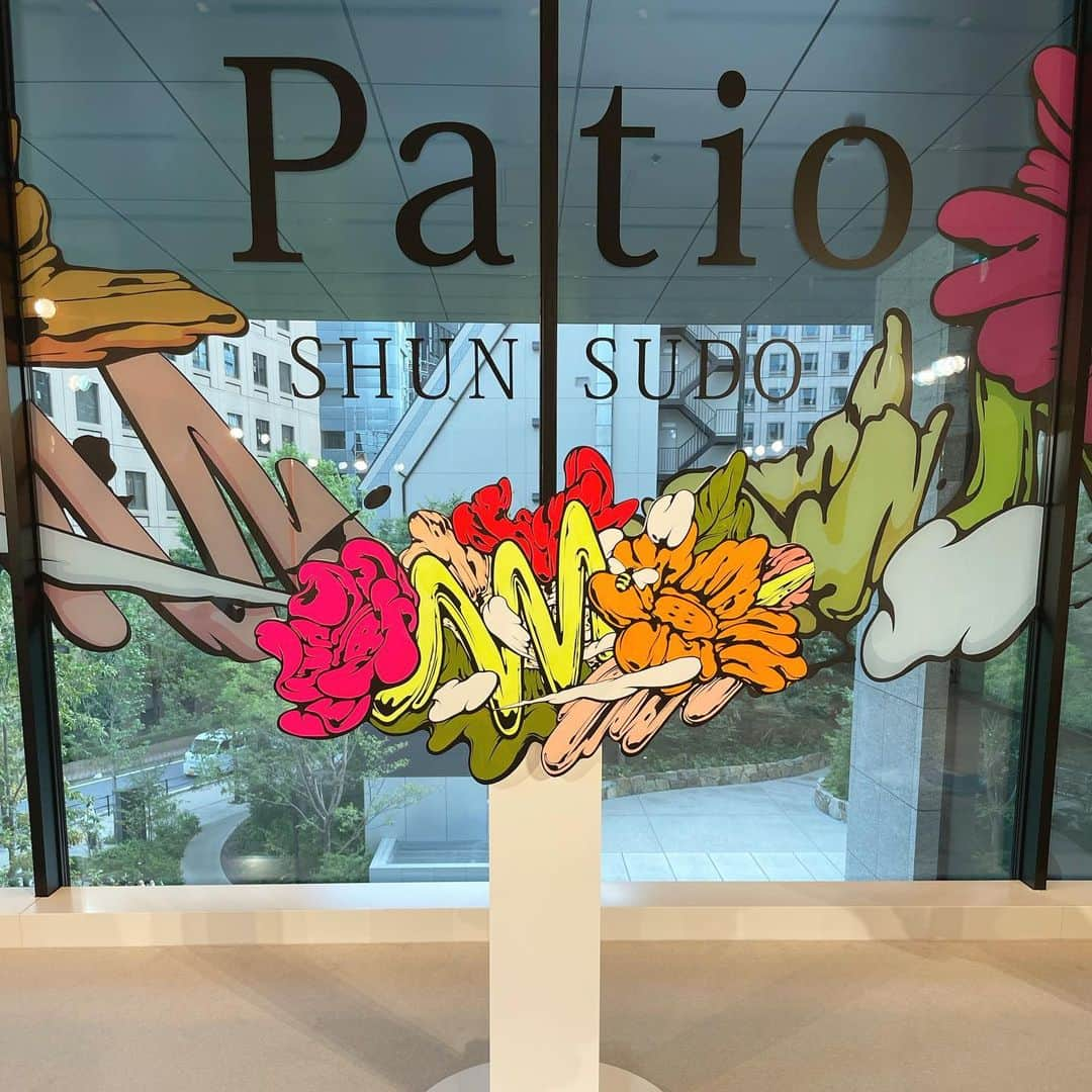 中林美和さんのインスタグラム写真 - (中林美和Instagram)「“Patio”🌸🐝 お花畑にいるような展示がとても新鮮でした！ 植物と生命と、優しい気持ち。  @shun_sudo さんの個展は10月14日まで。 #shunsudo#patio#虎ノ門エディション @toranomonedition」10月12日 1時10分 - miwanakabayashi