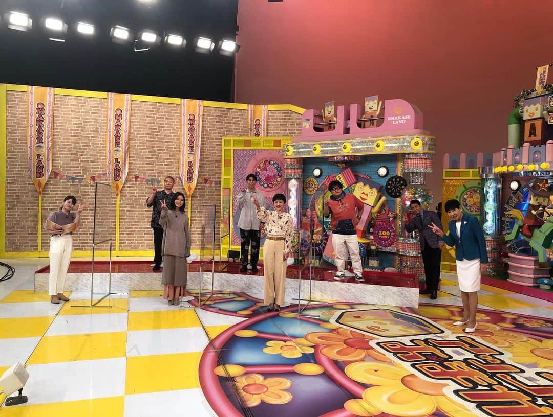 和田アキ子のインスタグラム：「9月のアッコにおまかせ! 今月も見てね🥰 #ako50th #アッコにおまかせ #陣内智則 #勝俣州和 #景井ひな #なえなの #髙橋颯 #フワちゃん #朝日奈央 #カンニング竹山 #馬淵優佳 #ニューヨーク #出川哲朗 #サバンナ #ゆりやんレトリィバァ #ノンスタイル #くっきー」