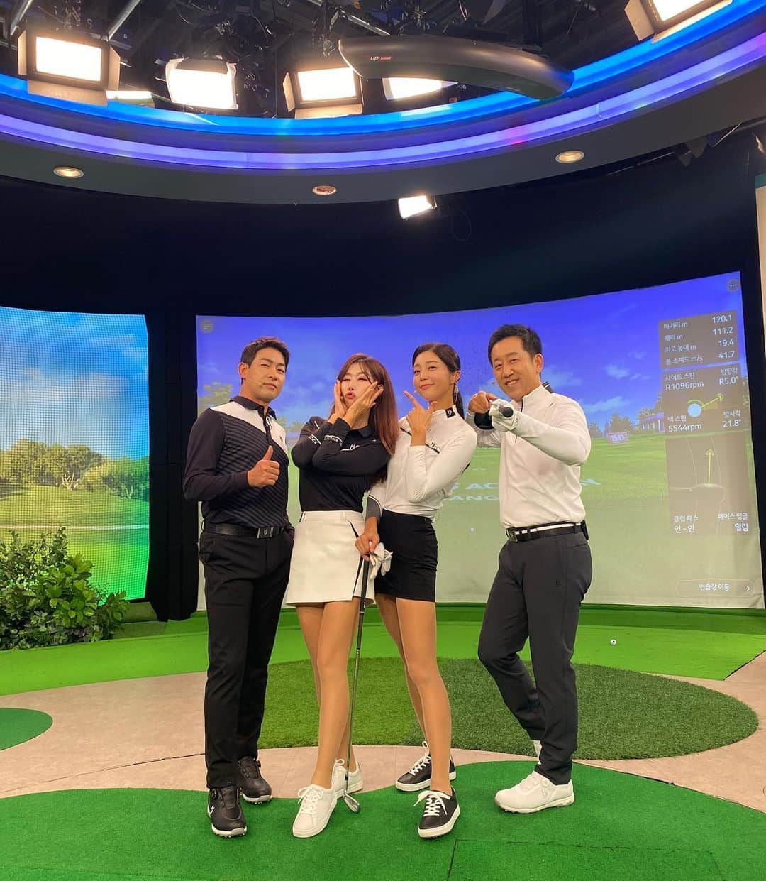 キム・ガヒョンさんのインスタグラム写真 - (キム・ガヒョンInstagram)「SBSGOLF ACADEMY  홧팅 💪🏻」10月12日 10時34分 - kim.k.h.pro