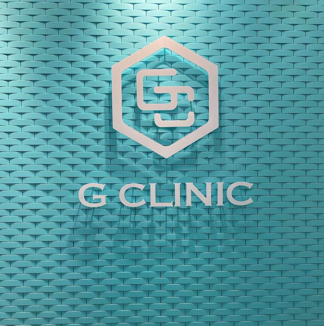 松田鈴英のインスタグラム：「銀座にある#GCLINICさんにお邪魔させて頂き、 コラーゲンピールを受けてきました。 効果は 紫外線による老化した肌の若返り 小じわ、乾燥の改善、くすみの改善、美白効果などなど 受診後は、肌がツルツル、ピカピカで最高でした😊  又、遅延型アレルギー検査も受診させて頂きました。 結果は三週間後、楽しみです。 有り難うございました！  @gclinic_ginza」