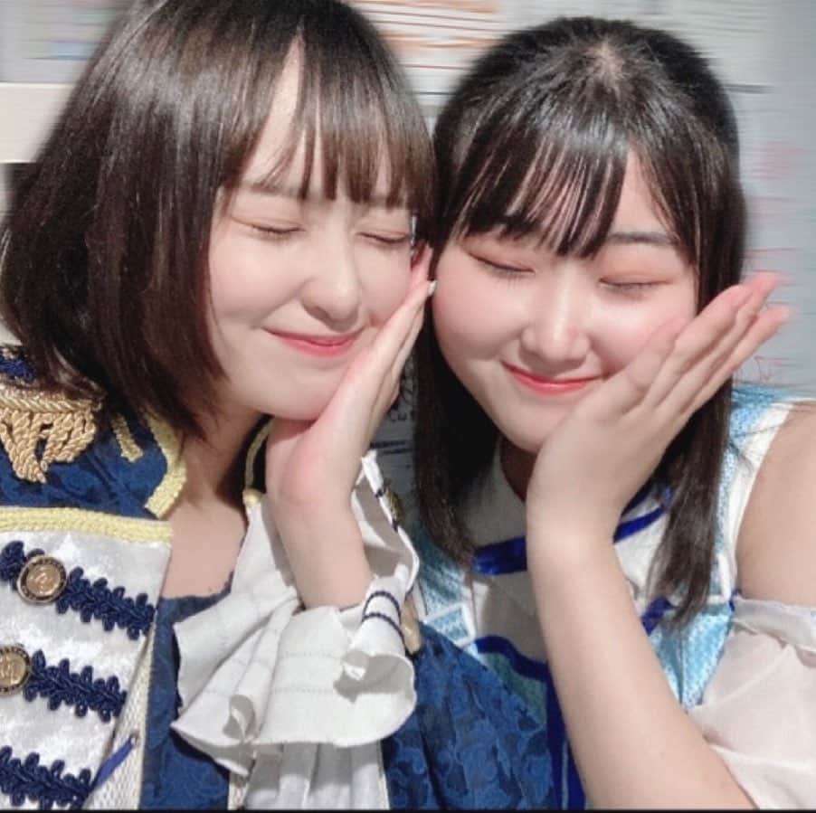桃瀬ひよりのインスタグラム：「大好きで憧れのメイちゃんと…📸💖 ・ ・ 写真撮っていただきました😭💛 ほんとにほんとにありがとうございました😭 少しでも近づけるように練習頑張ります✊ ・ ・ 早く大好きな先輩方と同じステージに立てるようにもっともっと頑張る〜❕   #名古屋 #大須 #アイドル #OS☆U #おーえすゆー  #OS☆K #おーえすけー」