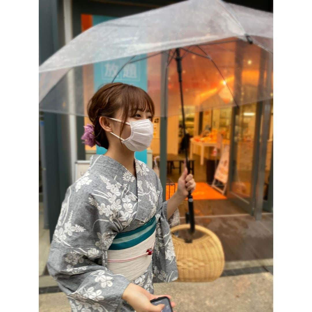 石川翔鈴さんのインスタグラム写真 - (石川翔鈴Instagram)「. 載せ忘れていた、オフショット。 雨でも楽しそうです👘☺︎ #よるのブランチ #東京韓流デート」10月12日 20時20分 - karen__i328