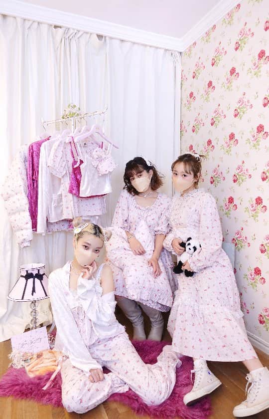 Katie♡ GRUNGE DOLL camisole Gothic Emo girl Camisole Top