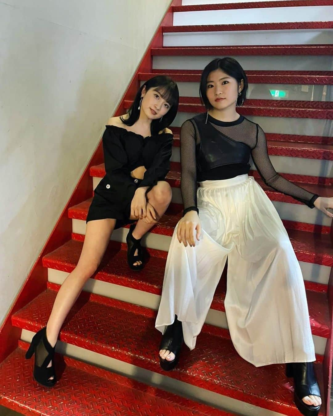 森戸知沙希さんのインスタグラム写真 - (森戸知沙希Instagram)「off shot📸 　　　 　　 　 　　 　 　　 グッズのオフショット💄 with @kaede_kaga.official 🍁       　　　　 #オフショット  #morningmusume21  #helloproject  #モーニング娘21  #森戸知沙希」10月12日 23時00分 - chisaki__morito.official