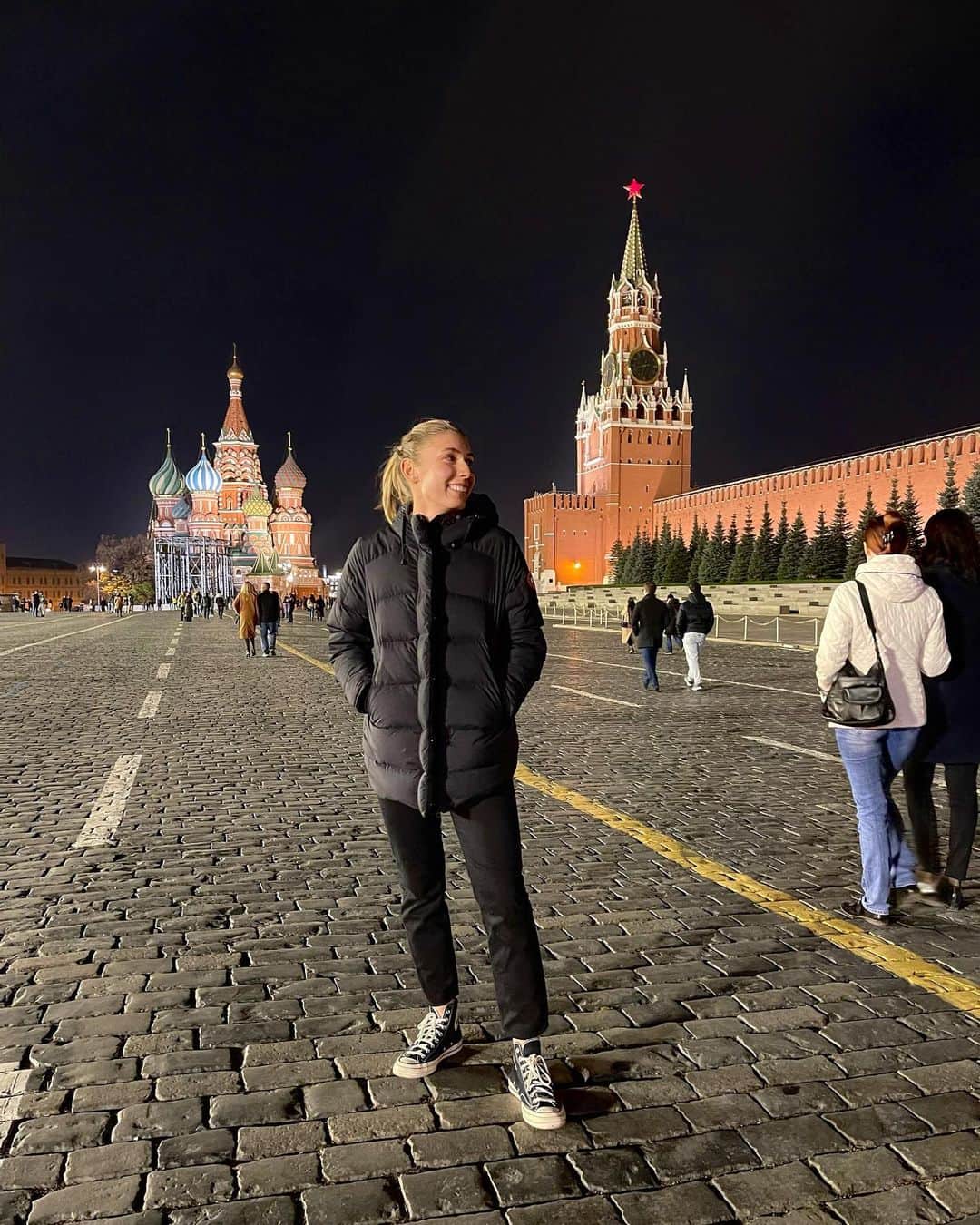エカテリーナ・アレクサンドロワのインスタグラム：「Some Kremlin time before @vtbkremlincup /// Прогулка по городу перед Кубком Кремля」