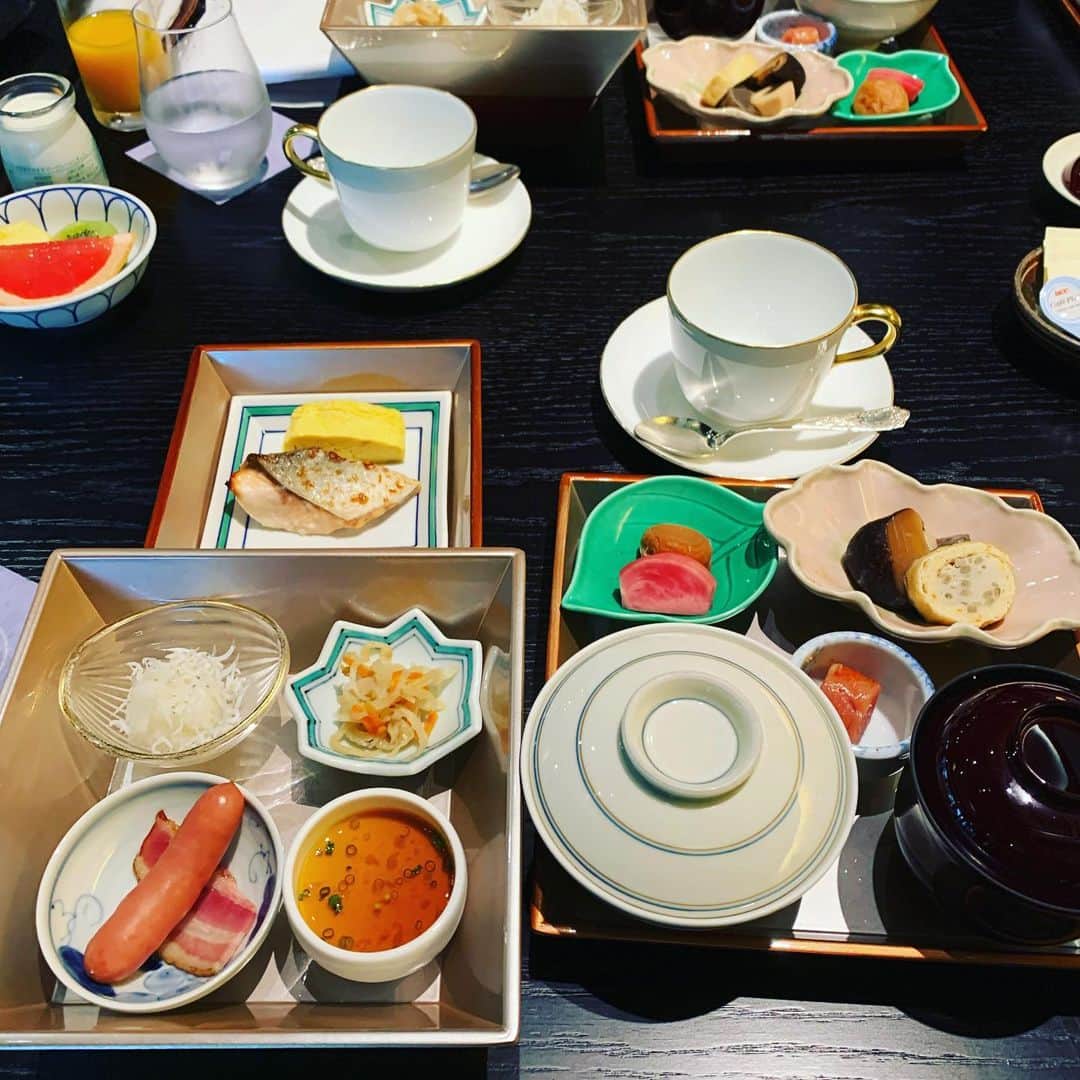 金村義明さんのインスタグラム写真 - (金村義明Instagram)「朝風呂入って 朝食！ 最高の宿、食事！ 雨☂️止むまで待って、山名コース」10月13日 8時13分 - yoshiaki_kanemura