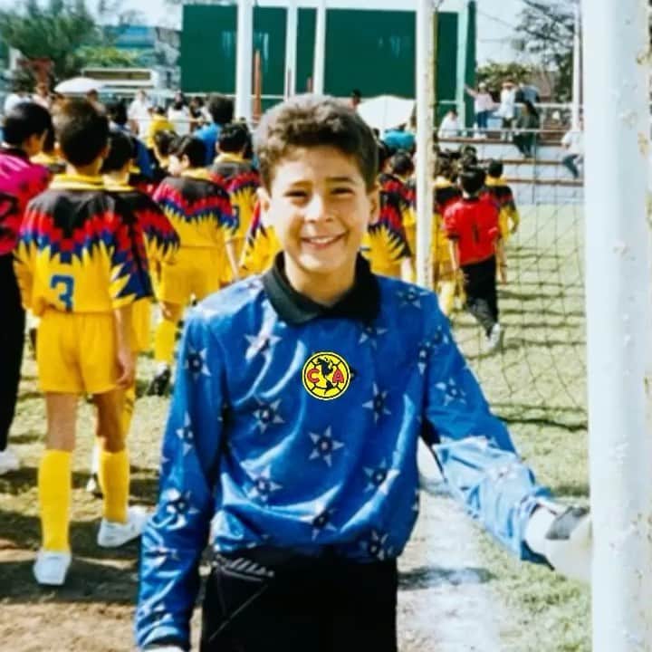 ギジェルモ・オチョアのインスタグラム：「🔥Felices 105 años @clubamerica 🦅 ❤️#AmericanistaUnDiaAmericanistaTodaLaVida」