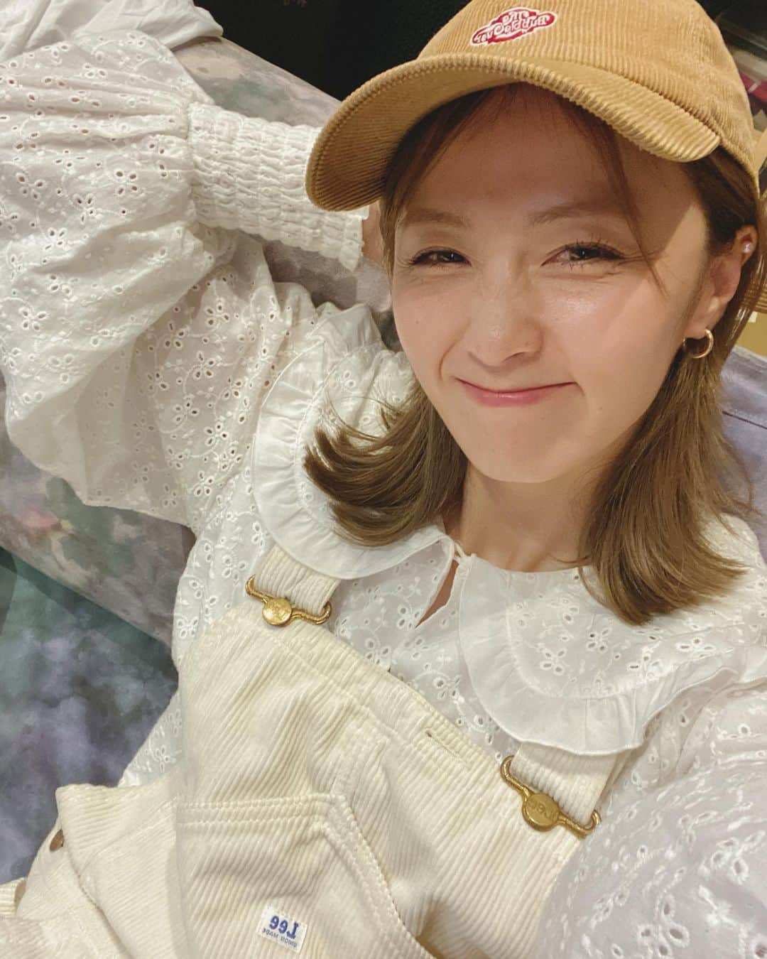 Ami さんのインスタグラム写真 - (Ami Instagram)「今日店員さんが 「そのブラウスどこのですかー？ヴィンテージっぽくて可愛いですね」 って、褒めてくれた😆‼︎  またお洋服作りたいなぁ〜」10月13日 20時09分 - ami_dream05