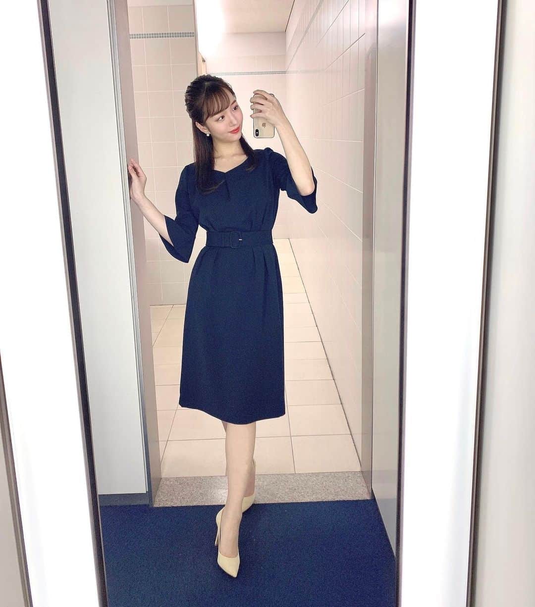 刈川くるみ　脚 刈川くるみさんのインスタグラム写真 - (刈川くるみInstagram)「今週も前半お疲れ様です^^🌙 お昼すごく暑かったり 急に冷え込んだり  体もビックリしていますが くれぐれも風邪ひかないよう 気をつけてくださいね🌱🙌🏻 ---------------- 素敵な衣装たち👗  10/11(月 ...