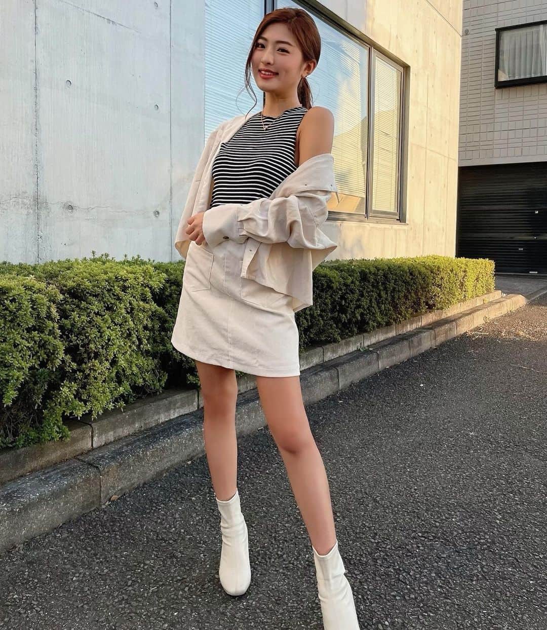 のインスタグラム：「こんにちは🌞  16日のwith LIVEもう既に予約してくださった方々ありがとう御座います🥺💜  まだ枠あるので、この機会に是非ミヤビとお話しませんか？💖  今日は少し肌寒いので、体調管理しっかりして風邪ひかないようにしてくださいね🤗  素敵な1日を💕  #cyberjapan #サイバージャパン  #cjd_miyabi #ミヤビーム」