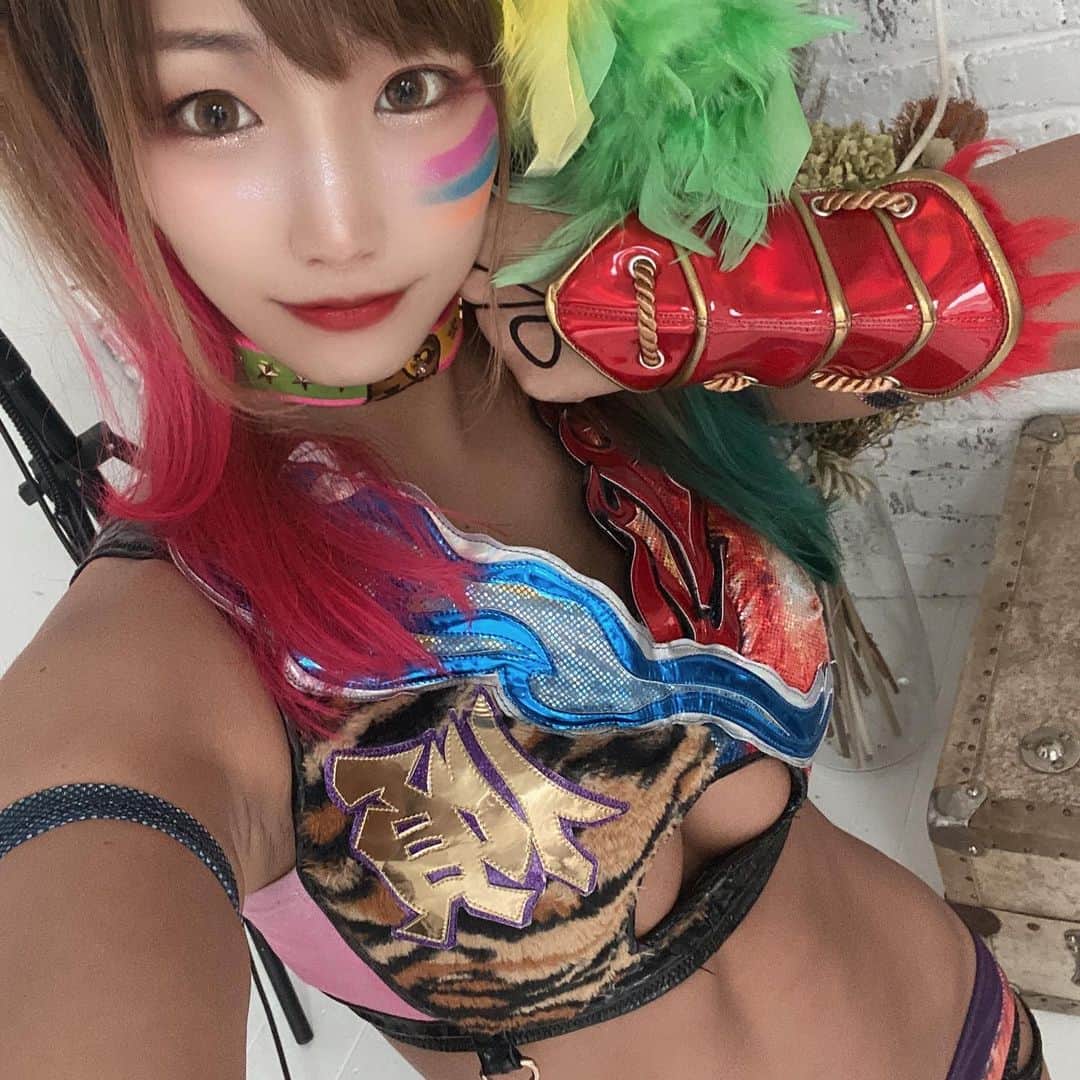 のインスタグラム：「白いベルト まだ知らない わくわくが つまってる🦖🔥  #stardom」