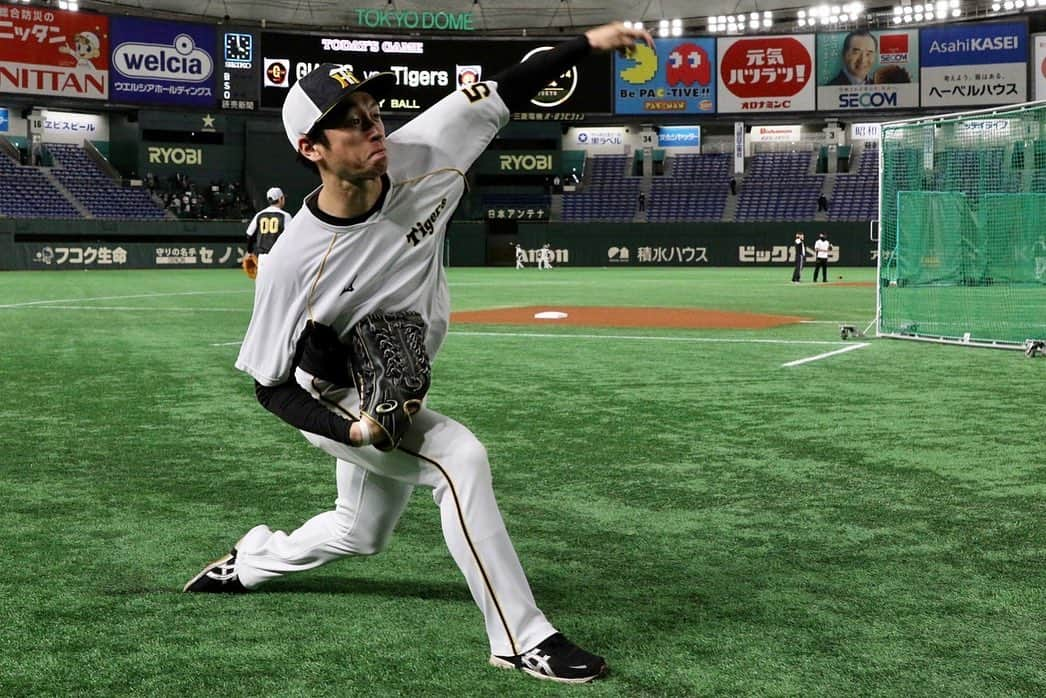 阪神タイガースさんのインスタグラム写真 - (阪神タイガースInstagram)「今日も東京ドームで巨人戦‼︎ 試合前練習の様子です！  #糸原健斗 選手 #及川雅貴 選手 #ジェフリーマルテ 選手 #近本光司 選手 #板山祐太郎 選手 #阪神タイガース #挑超頂」10月13日 16時53分 - hanshintigers_official