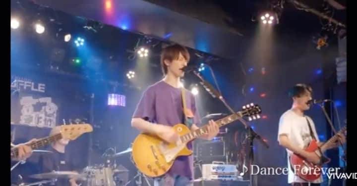 沢城千春のインスタグラム：「💿ライブDVD発売決定📀  STREET STORY 6月19日吉祥寺SHUFFLEにて開催されたWay of lifeリリースパーティー公演を収録したライブDVDを 【2021年9月21日(月)】から通販限定で発売する事になりました🎉  前日の大阪公演の物販から先行販売します‼️  ライブで披露した曲ほぼ全曲と1部MCも収録しています。 告知動画でちょっとだけ映像も見られるので皆さんぜひご覧下さい♪  https://www.muevo-com.jp/campaigns/232/posts#post-post-30852」