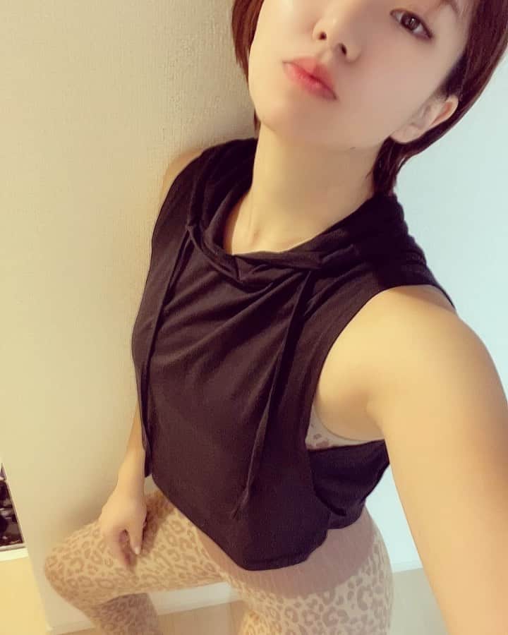 ほなみのインスタグラム：「すごくすごく充実した2日間でした♡ . 心いっぱい胸いっぱい頭いっぱいで、 明日またゆっくり更新します☺️ . 良い夢見れそう良く眠れそう〜😴  #手に持ってるのはイヤホンです👂」