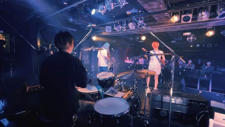 のインスタグラム：「20210916 心斎橋JANUS 『ダンスナンバー』/ 木下百花  #木下百花 #live #drums #drummers #vaterdrumsticks」