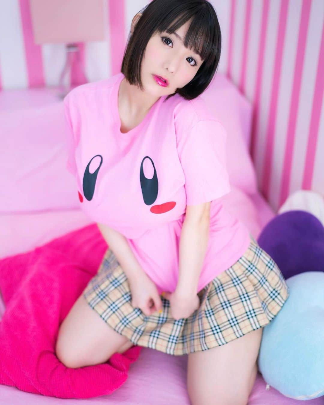 澁谷果歩さんのインスタグラム写真 - (澁谷果歩Instagram)「Getting comfy in Kirby❤︎  ぽよぽよ〜」9月20日 6時33分 - shibukaho