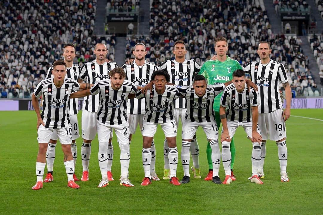 マヌエル・ロカテッリのインスタグラム：「Forza Juventus . Sempre.」