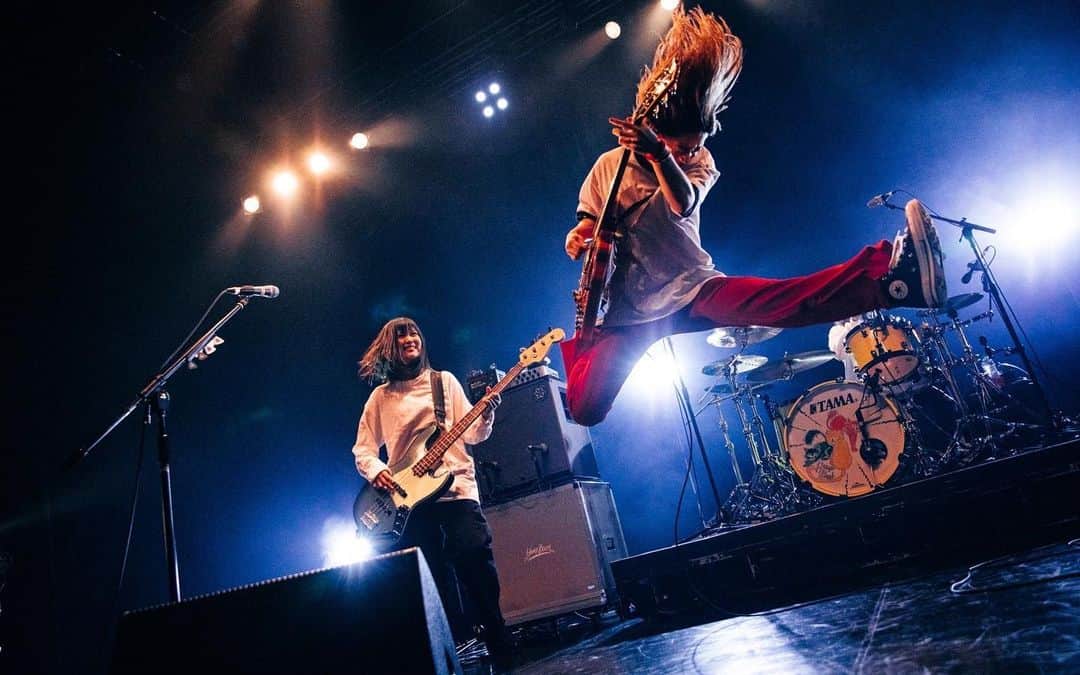 林萌々子のインスタグラム：「. 2021.9.20 @ Zepp Fukuoka THE NINTH APOLLO pre "1993"  ありがとうございました！  photo by @__tpwbo  #無断転載引用だみだよ」