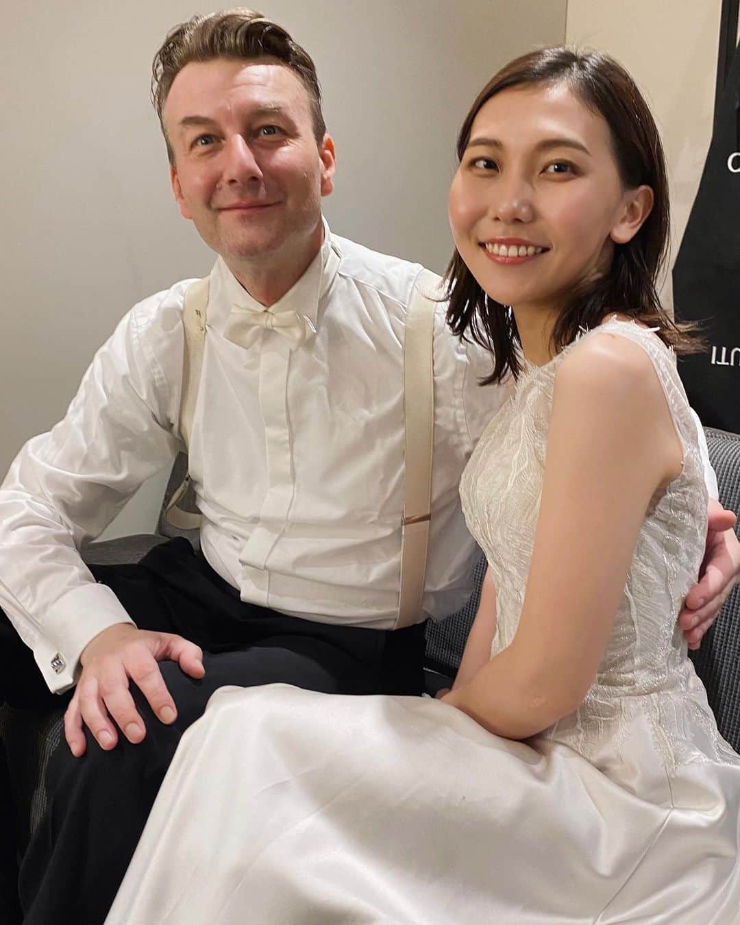 小林愛実のインスタグラム：「Had a fun and meaningful time with Mo. Arming and wonderful @newjapanphil .  So happy to reunite with Mo. Arming after two years for chopin first concerto 🤍  #chopin #christianarming #aimikobayashi」
