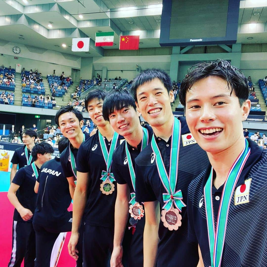 髙橋藍さんのインスタグラム写真 - (髙橋藍Instagram)「表彰式風景✨」9月20日 14時55分 - ran.volleyball0902