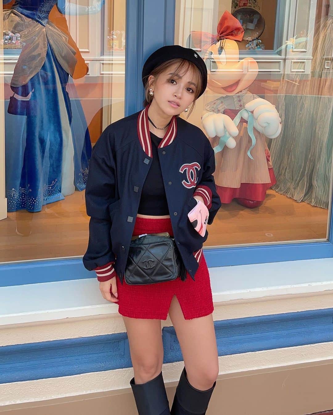 のインスタグラム：「vintageのCHANELが欲しくて @_coco_vintage_ に行ってきたよ！！  vintage CHANELがたくさん置いてあって レアなものも揃ってて 言うまでもなくぜんぶだいぶすごーく可愛かったよ🥺💗  CHANELってかわええよな🥺🥺✨ vintageってかわええよな。うんうん。」