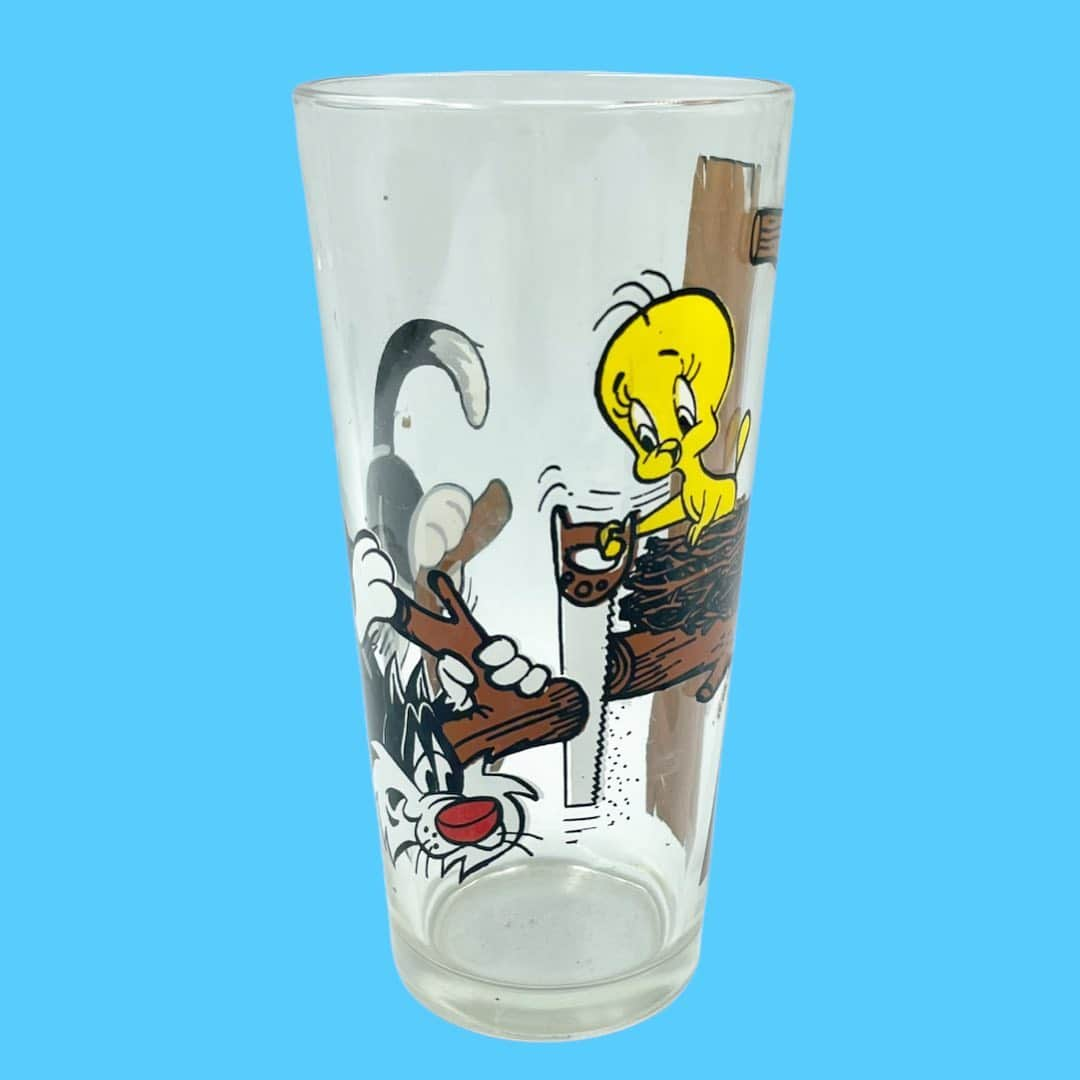 おもちゃやSPIRALさんのインスタグラム写真 - (おもちゃやSPIRALInstagram)「70's Tweety&Sylvester Cat Glass入荷しました！  16cm  4800yen +tax」9月20日 18時41分 - spiral_toy