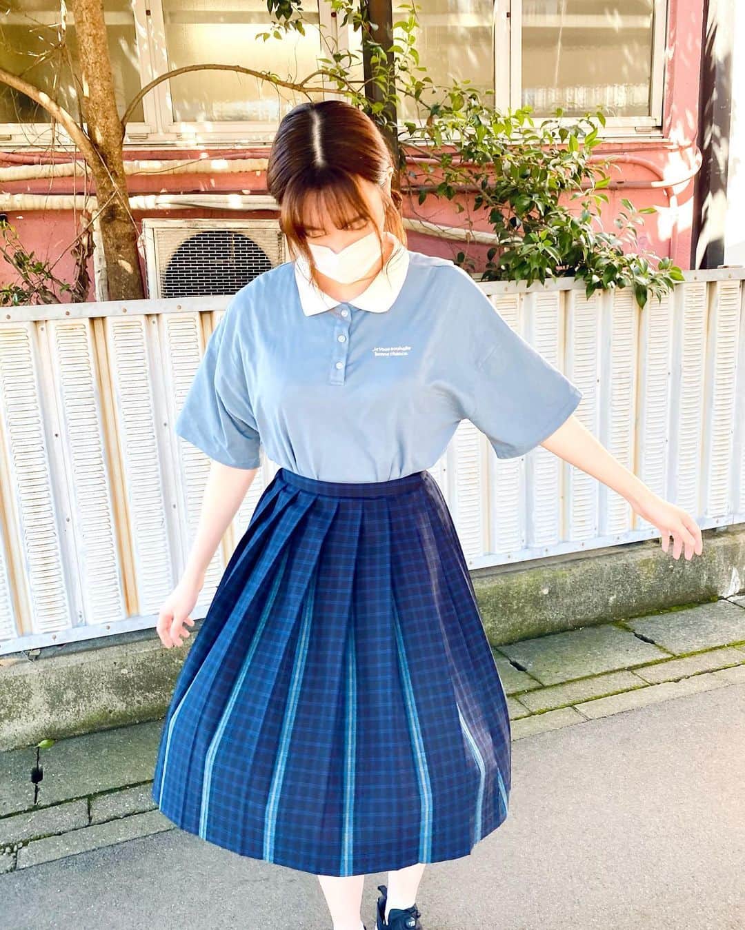 西原さつき（さつきぽん）のインスタグラム：「* ⁡ 最近履いているスカートが、揺れるときれいなラインが見えるのでお気に入りです🎆」
