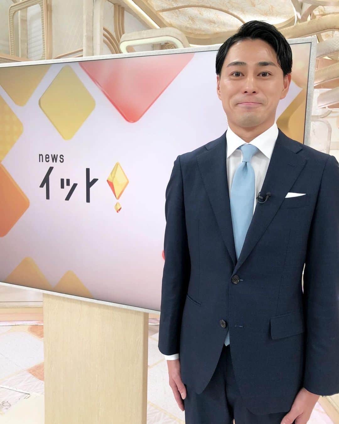 フジテレビアナウンサーのインスタグラム：「. 木村拓也です。  今日から２週間、育児休暇を取得しお父さんとして奮闘する榎並先輩に代わって、私がスタジオを担当します。 （先輩の育児報告👉 @enami_daijiro これもSDGsの取り組みですね✨）  持続可能な開発目標＝SDGsには、様々なターゲットや課題があります。 社会全体が変わるには時間がかかるかもしれませんが、身近なことから一歩を踏み出せるといいですね。  今週『Live News イット!』では世界のSDGsを取材。さらにお天気キャスターのガチャピンが航空各社のSDGs取り組み・課題をお伝えします！  #Act4SDGs #木村拓也　@takuya.kimura0801  #梅津弥英子 @yaeko.umezu  #livenewsイット @livenews_it   国連は、SDGsが採択された2015年9月25日を含む1週間をGlobal Weekと定め、SDGｓの課題解決に向けたアクションを促すことを推進しています。 これに合わせ、フジテレビでは20日〜25日、SDGsのゴールに向けた国の内外の注目すべき取り組みを紹介します。 #アクションSDGsウィーク」