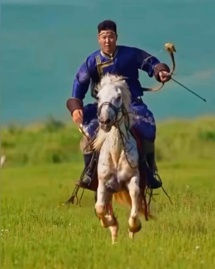 のインスタグラム：「. 行っちゃいましょーか🏹  #一狩り行こうぜ」