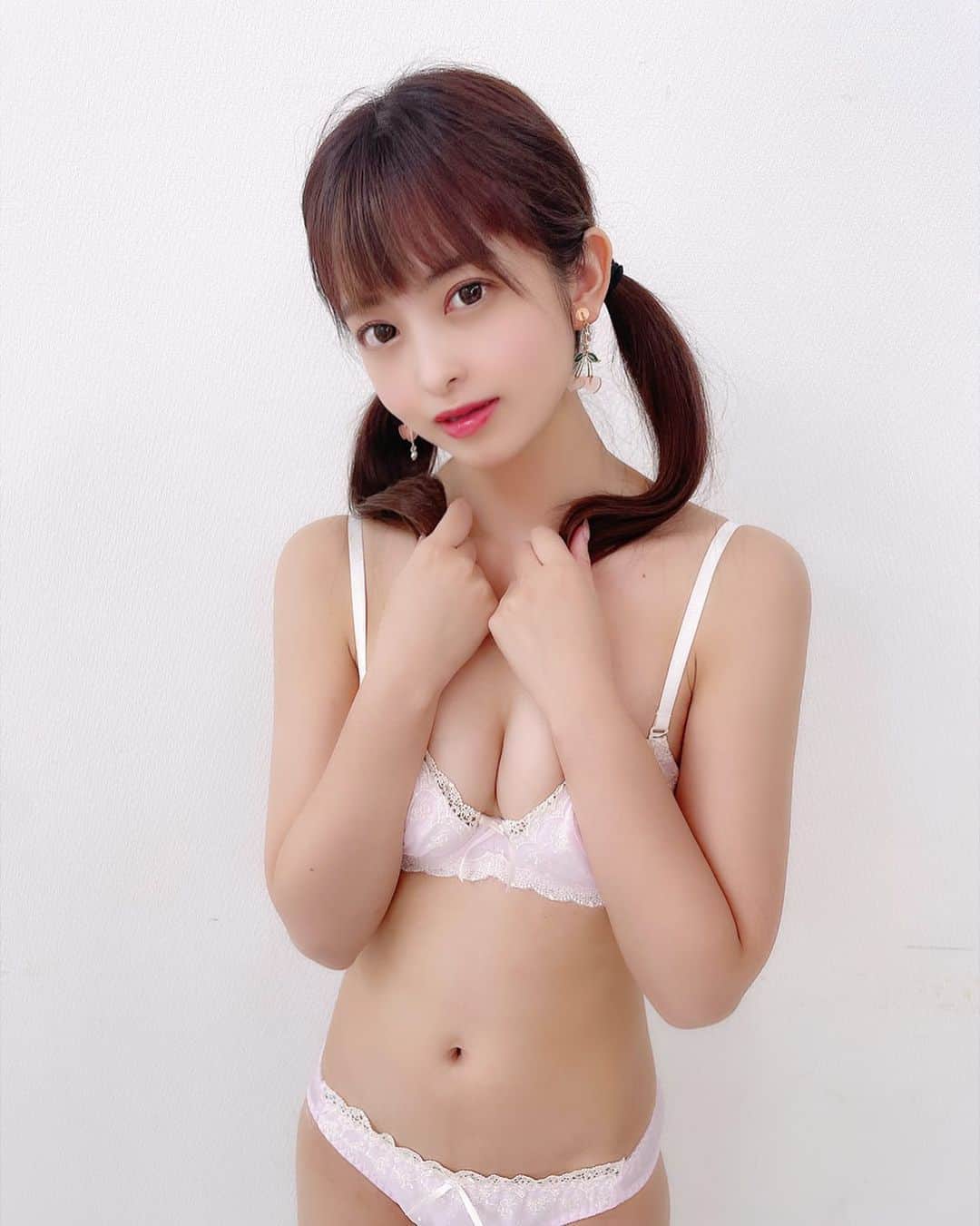 桜もこさんのインスタグラム写真 - (桜もこInstagram)「こんばんは🌙🌃  #goodnight #🌃#🌙#japanesegirl #japanesemodel #instagram」9月21日 1時12分 - mokochan319
