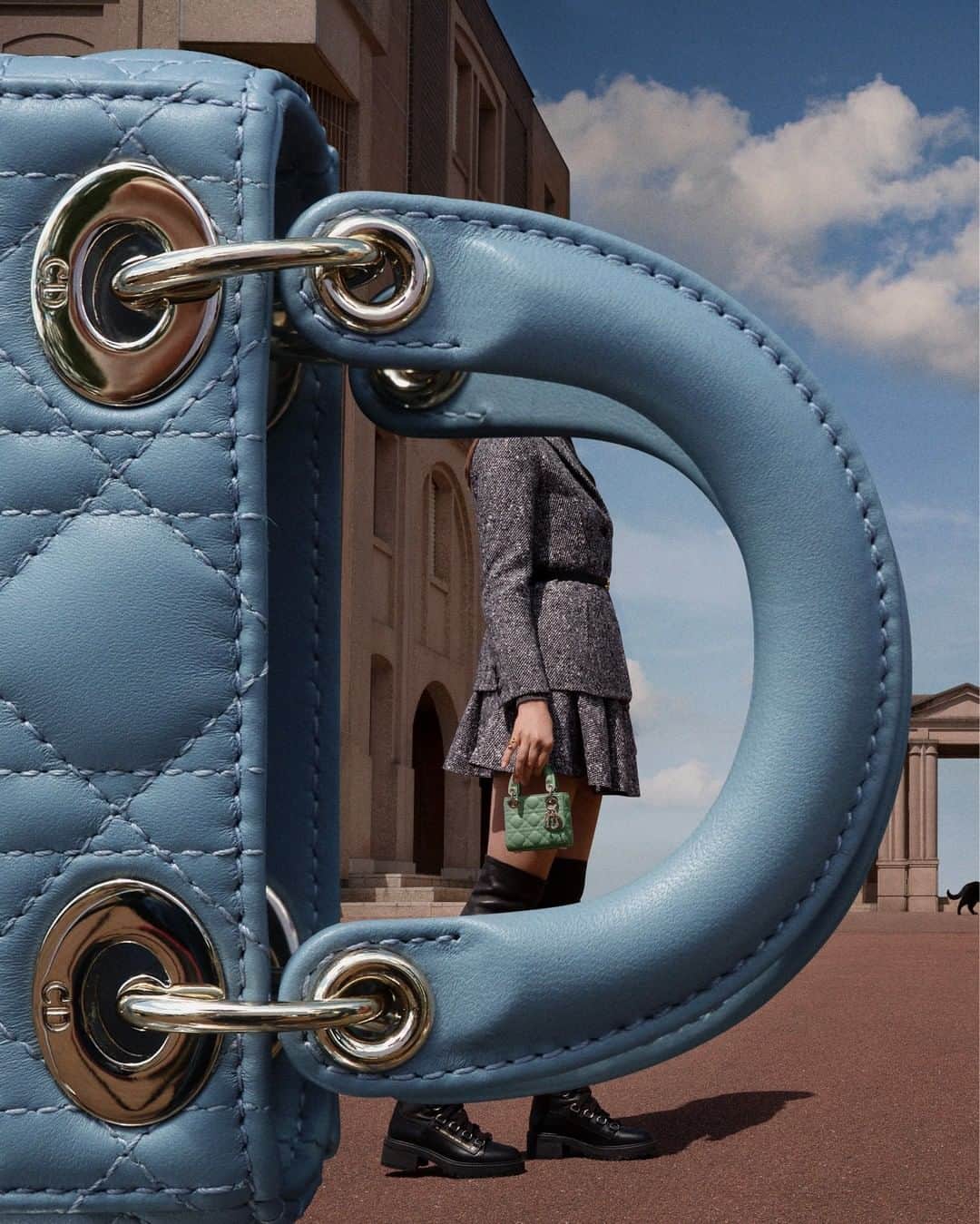 クリスチャンディオールさんのインスタグラム写真 - (クリスチャンディオールInstagram)「The surrealistic fairy-tale mood of #DiorAW21 by @MariaGraziaChiuri is ingeniously portrayed for #DiorMagazine 35 by @SarahVanRij in illusionary images featuring #DiorMicroBag formats of the iconic 'Dior Saddle' and 'Lady Dior' in shades of warm taupe, blue and dusty pink.」9月21日 2時00分 - dior