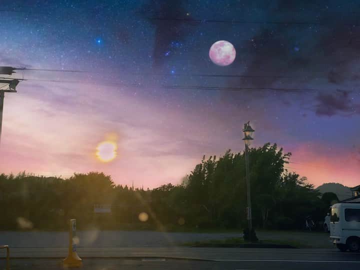 のインスタグラム：「中秋の名月な今日 満月🌕 楽しみです❤️ みんなで空見上げましょ！  Busy week starated! #autumn #中秋の名月」
