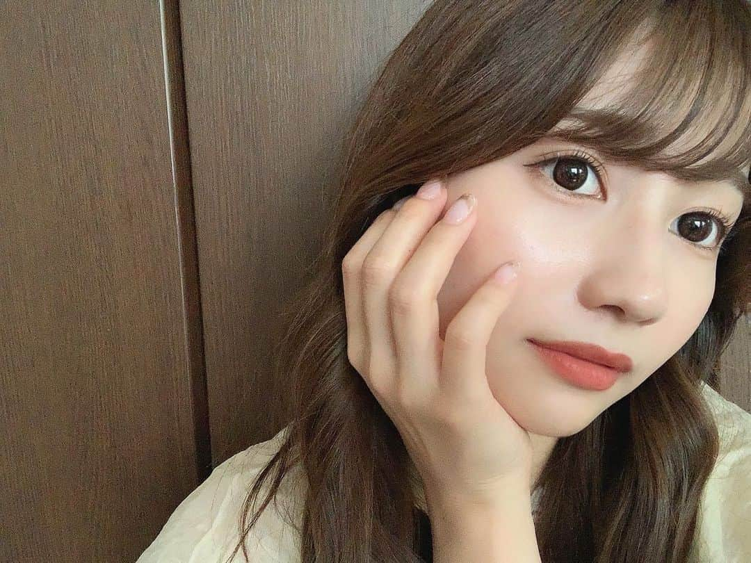 細沼紗花さんのインスタグラム写真 - (細沼紗花Instagram)「.  大好きパリジェンヌと ブラウンゴールドのフレンチネイルをしてもらえたので記念に👀🤎  まつ毛は常に上がってた方が気分いいし 普段は仕事でずっとパソコン触ってるから 爪可愛い方がやる気出るの😽  お見苦しいドアップ失礼しました」9月21日 18時02分 - sayaka_hosonuma