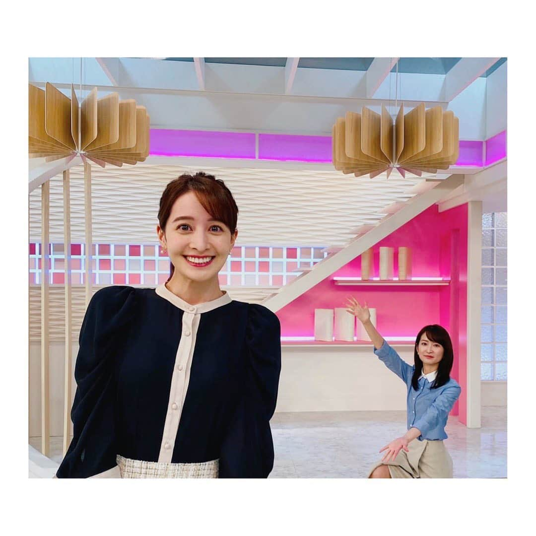 後呂有紗さんのインスタグラム写真 - (後呂有紗Instagram)「インスタグラム始めました💓‼︎ 日本テレビアナウンサーの後呂有紗です☺️  日々学んだこと、感じたこと、 みなさんと共有できると嬉しいです！ どうぞ、よろしくお願い致します🌷🌷  ポーズで目立たせてくれた優しい先輩 芽生さん🌼  news every.のOA終わりに  #every #中島芽生　#後呂有紗」9月21日 16時09分 - ushiro_arisa