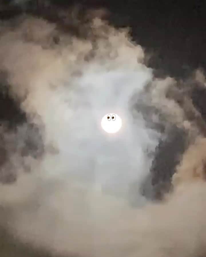 のインスタグラム：「そちらはどうでした？☺🍡️🌝  #中秋の名月 #harvestmoon  #fullmoon#満月」