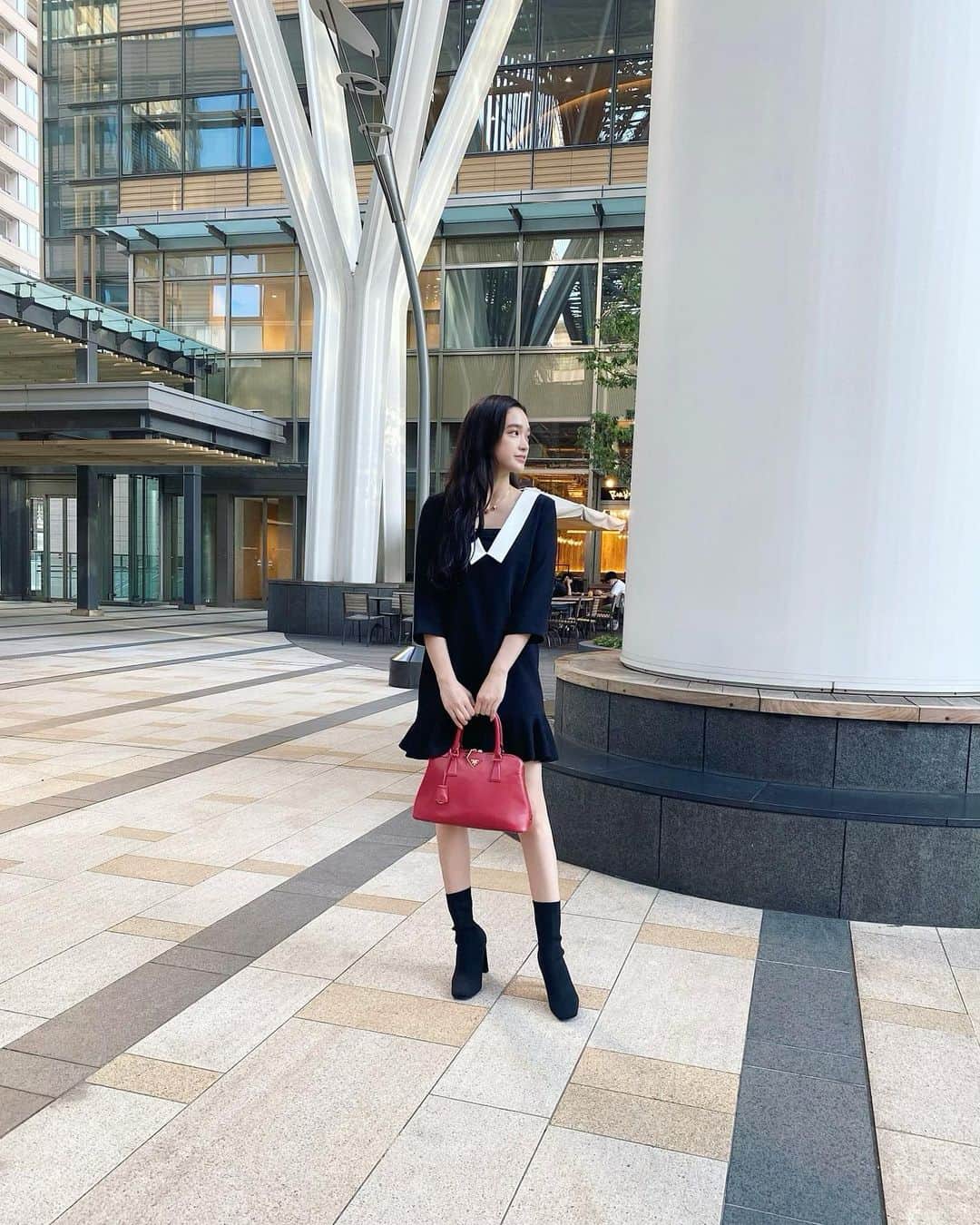 太田麻美のインスタグラム：「休日🕊  #ootd #outfit #fashion #cordinate #code #onepiece #bag #私服 #ファッション #ワンピース」