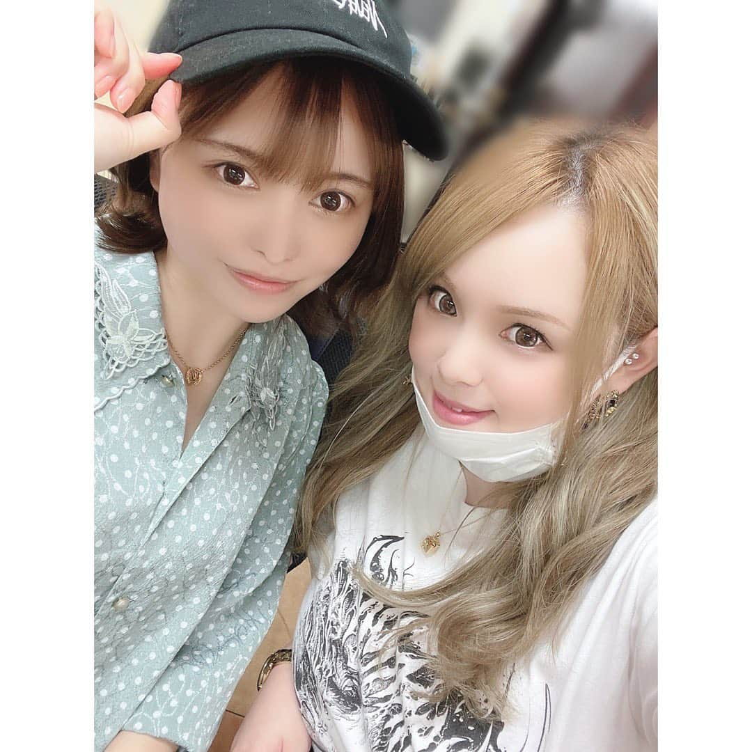 西村ニーナさんのインスタグラム写真 - (西村ニーナInstagram)「ここみちゃんと会ってきたよぉ💕いつ見ても可愛いっ🥺✨！！美女✨ 明日2回目のワクチンだからその前に楽しい時間過ごせて良かった😌…なんか最期みたいじゃんね👻 お土産に八ツ橋貰ってるんるん👼🏻💕  #星仲ここみ #みっぴぃな #mippina」9月21日 19時04分 - nishimura_nina