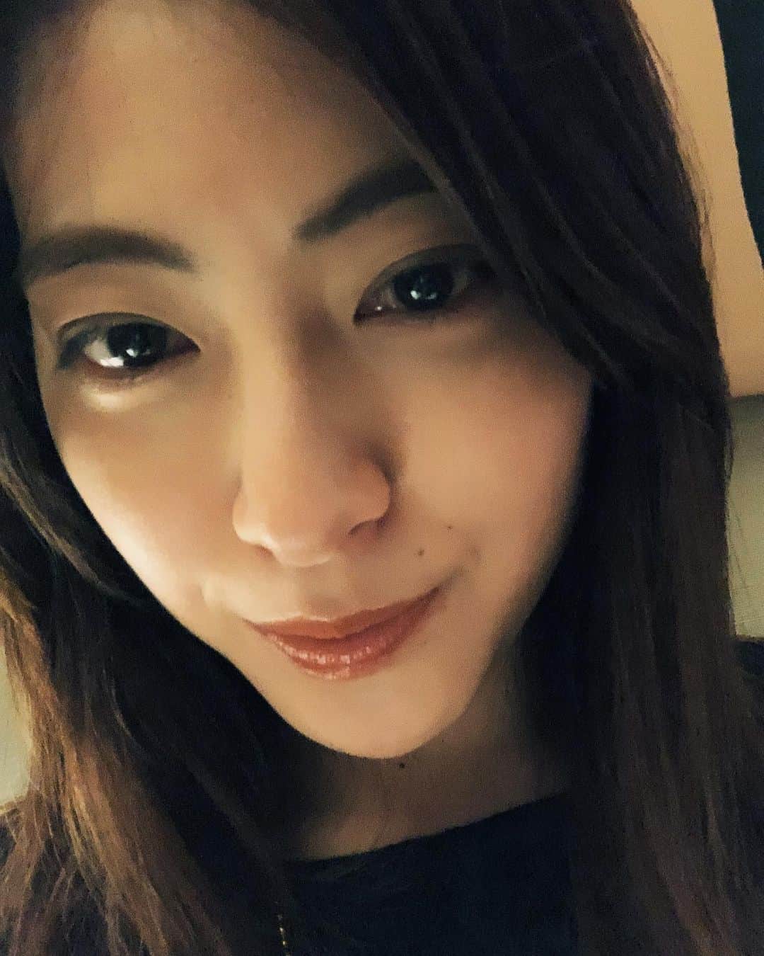 瀧本美織のインスタグラム：「🌕 皆さん、今日もお疲れさまでした🌙 まだお仕事の方、もうひと踏ん張り！ …でもムリはされないでくださいね☺️   #お疲れさま   #中秋の名月」