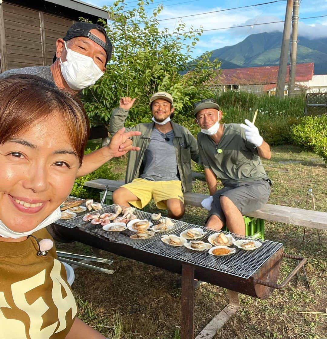 田中律子さんのインスタグラム写真 - (田中律子Instagram)「放送のお知らせ📺  TOKAIケーブルネットワーク トコちゃんねる静岡 「田中律子のもっと旅するSUP」 北海道利尻編第2弾✌️ 水先案内人:山澤玉木さん @tamakiyamas   感動の〝利尻ブルー〟💙 利尻島ペシ岬でSUPを楽しんだ🏄‍♀️ 最北の島を包み込むエメラルドブルーの海を巡る旅💙  番組はこちらで見れます💁‍♀️ 111ch 毎週 月曜 10:00/22:00 火曜 17:30 土曜 7:30/13:30 日曜 7:30 121ch 毎週 月曜～金曜 20:00 土曜 10:00 日曜 20:00  TOKAIケーブルネットワーク  トコちゃんねる静岡 エルシーブイ 倉敷ケーブルテレビ 厚木伊勢原ケーブルネットワーク  いちはらコミュニティネットワークテレビ  東京ベイネットワーク  テレビ津山 仙台CATV イッツ・コミュニケーションズ  沖縄ケーブルテレビ  御前崎ケーブルテレビ  ケーブル4K  チャンネル700  #tokaiケーブルネットワーク  #田中律子の旅するsup  #トコちゃんねる静岡  #利尻島  #sup #リーシリーボーイズ  #pcr検査陰性 #スタッフ全員検査陰性 #お邪魔しました  #私の日本の島旅 #最北端更新」9月21日 21時15分 - ri2kotanaka