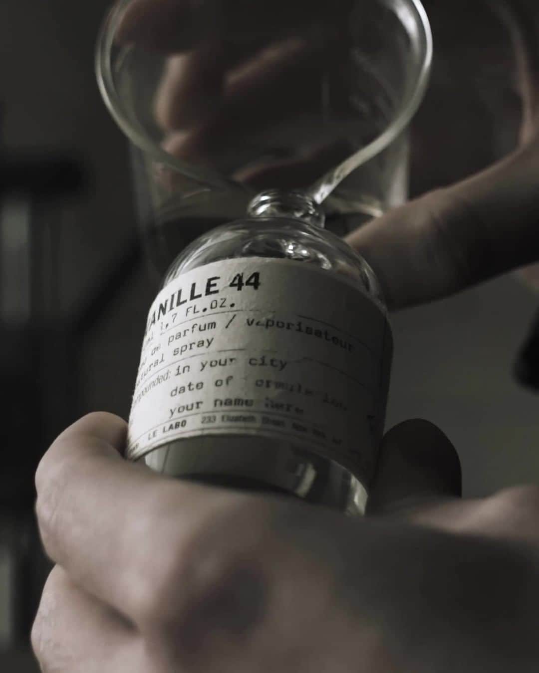 ルラボのインスタグラム：「City Exclusive 50ml, 100ml, and 500ml bottles can be refilled year-round in select Labs worldwide. #callyourlocallabtoconfirm #lablocatoronourwebsite #refills #samescentonly #scentmindfully」