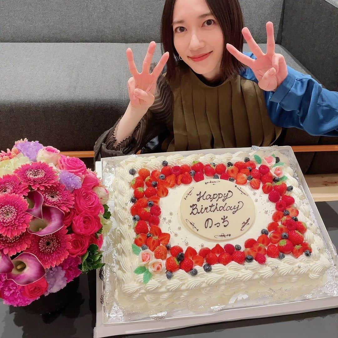 Perfumeさんのインスタグラム写真 - (PerfumeInstagram)「生配信終了後にのっちのバースデーをメンバー・スタッフでお祝い🎂🎂🎂❤️ Happy Birthday!!!!素敵な一年に なりますように🙌🙌🙌  Celebrated NOCCHi’s B-day with members and staff❤️❤️❤️  #prfm」9月21日 22時38分 - prfm_official