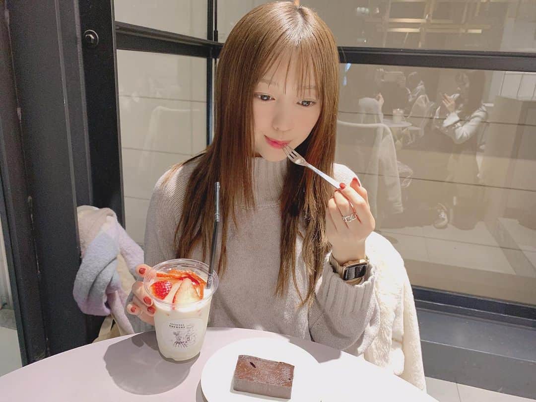 高木悠未のインスタグラム：「去年の冬🌬🤍」