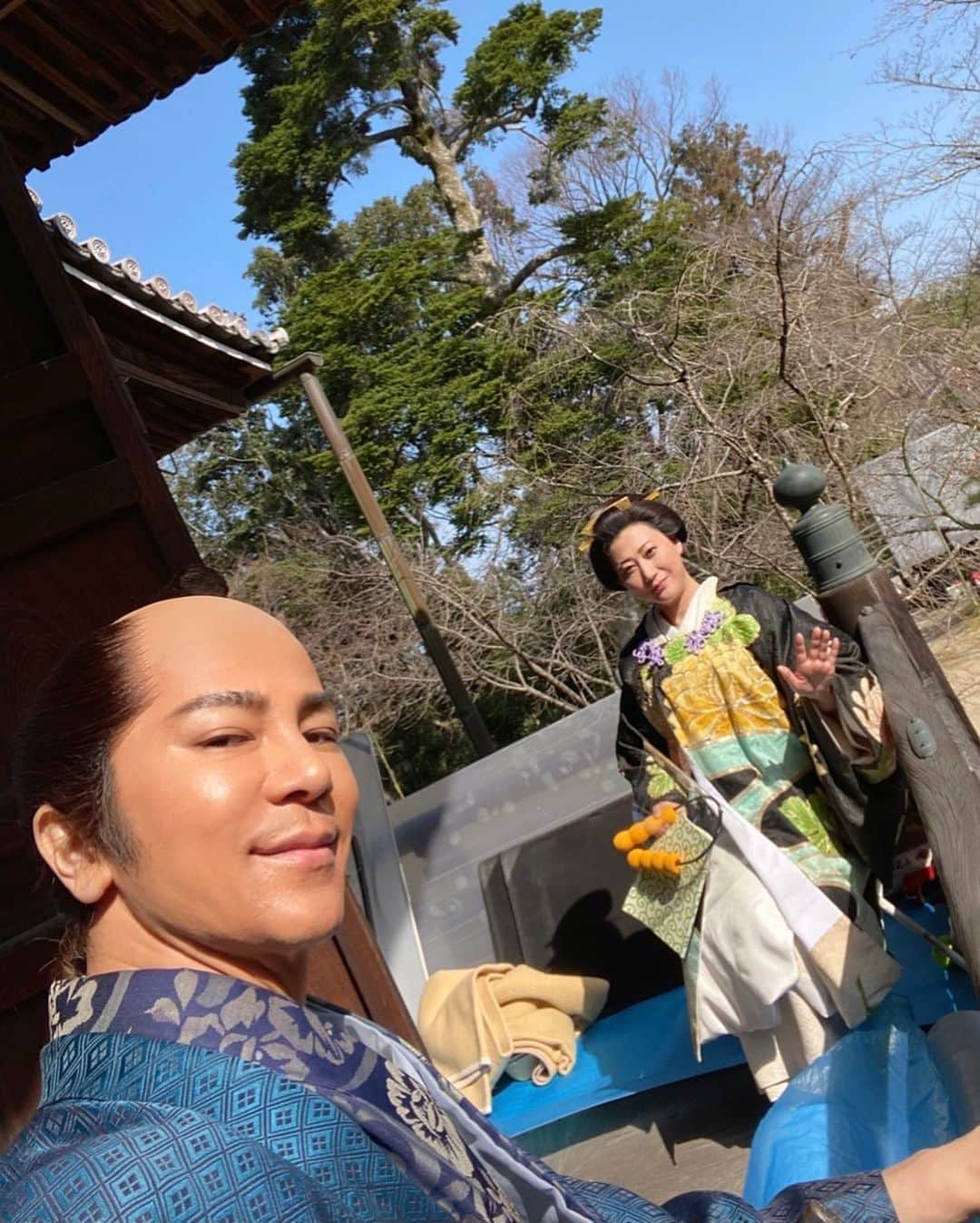 武田真治さんのインスタグラム写真 - (武田真治Instagram)「2021.9.21. #水谷豊 さん主演、痛快時代劇『#無用庵 5』をご覧頂いた皆様ありがとうございました📺 京都での撮影は、ピリッとした空気が流れていて、憧れの水谷さんとの時間は濃密でした！ 撮影は3月で、桜の奇跡でしたね🌸 この作品で、才女#友近 さんともガッツリ共演できたことで#水谷千重子 先生にも出会えました(^_−)−☆ 京都ロケのオフショットたくさんあるので、少しずつアップしていきますね📸 #武田真治」9月22日 12時15分 - shinji.takeda